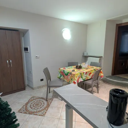 Lägenhet La Casa Di Dede Trilocale Nel Cuore Di